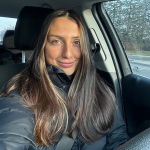 Meet your Posher, Nina